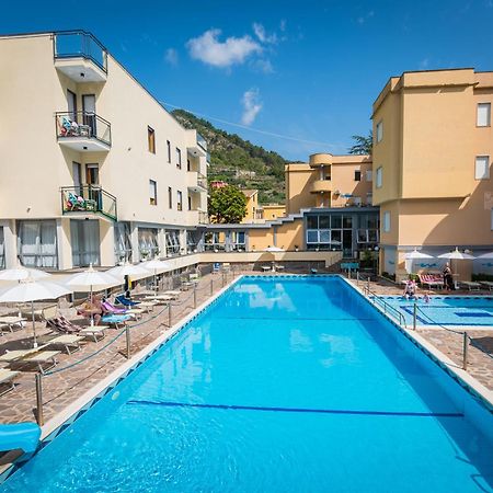 Casa Vacanza San Pietro マイオーリ エクステリア 写真