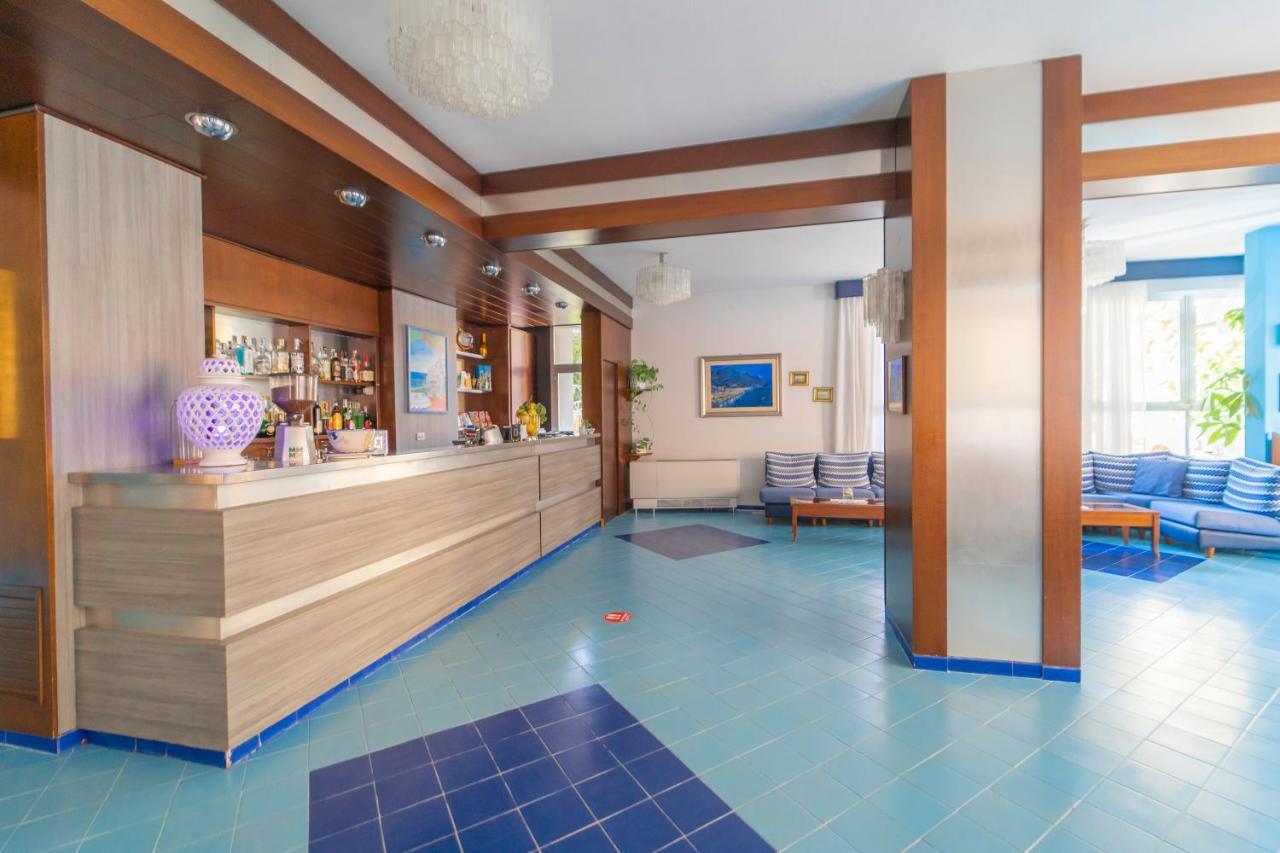 Casa Vacanza San Pietro マイオーリ エクステリア 写真