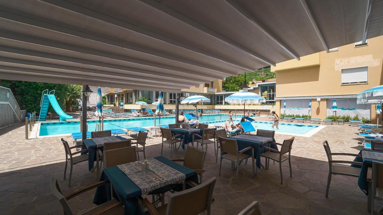 Casa Vacanza San Pietro マイオーリ エクステリア 写真