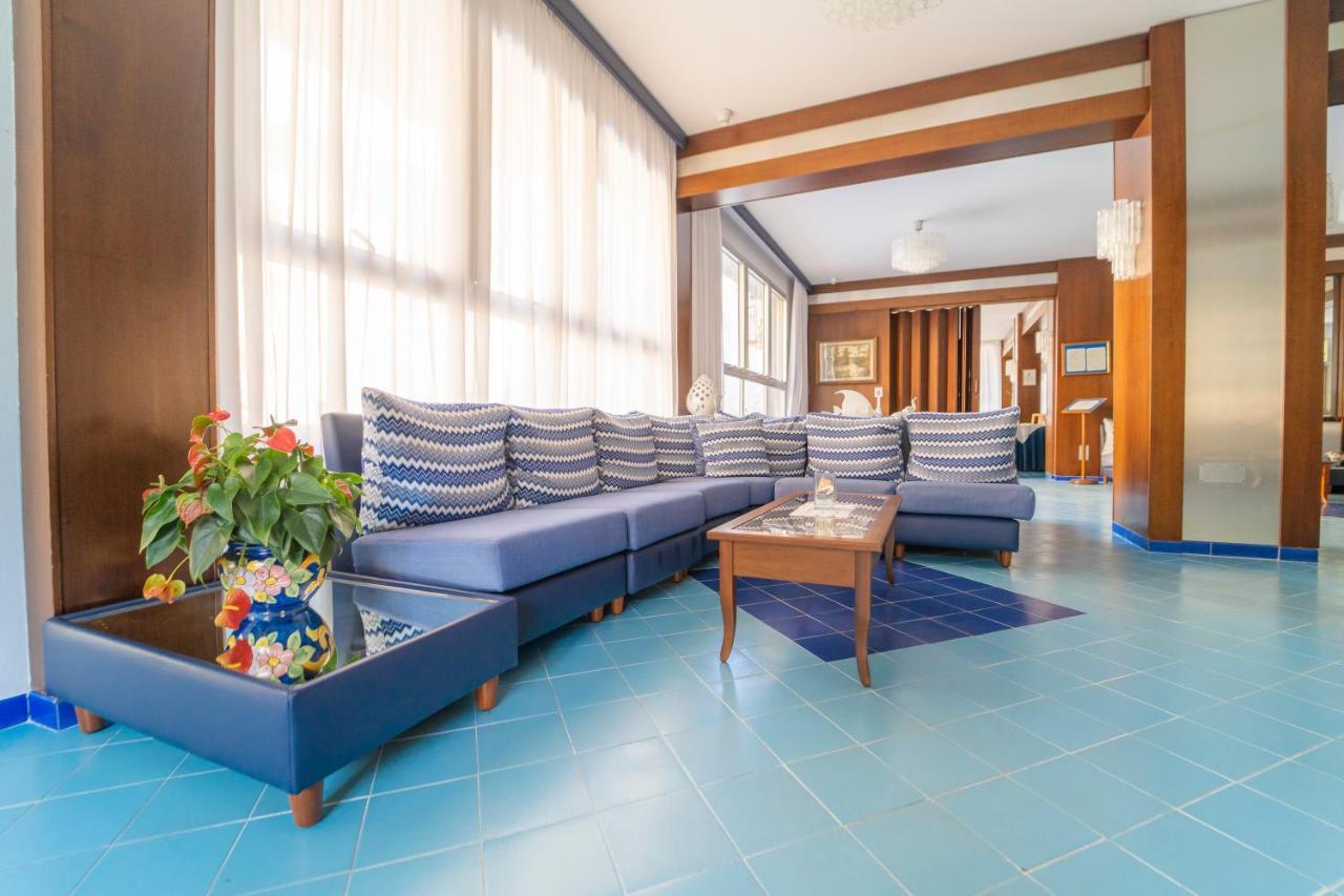 Casa Vacanza San Pietro マイオーリ エクステリア 写真