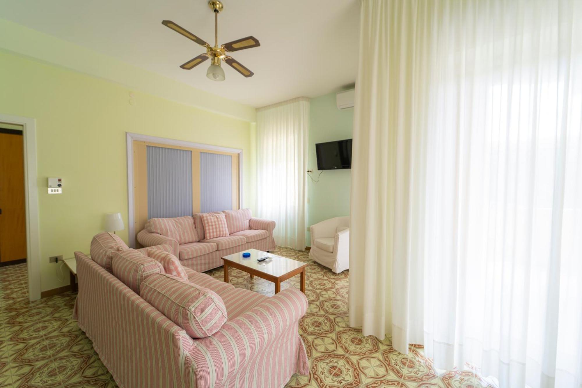 Casa Vacanza San Pietro マイオーリ エクステリア 写真
