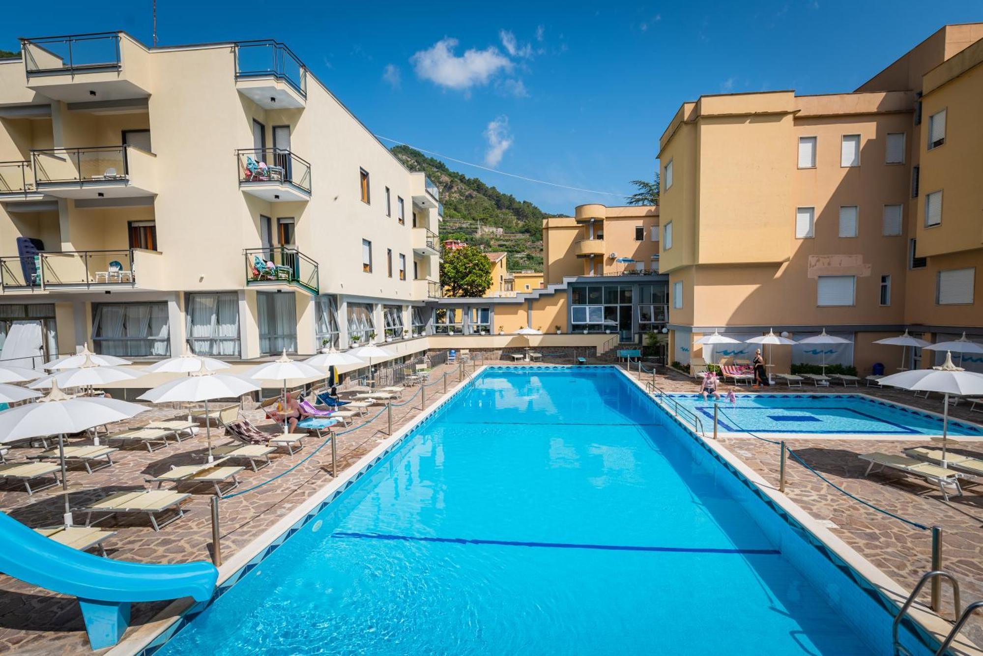 Casa Vacanza San Pietro マイオーリ エクステリア 写真